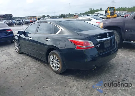 2015 Nissan Altima 2.5/2.5 S/2.5 Sl/2.5 Sv z USA, uszkodzony, nr VIN 1N4AL3AP3FN371633